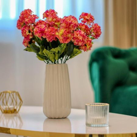 Cozyflat In The Central Арад Екстериор снимка